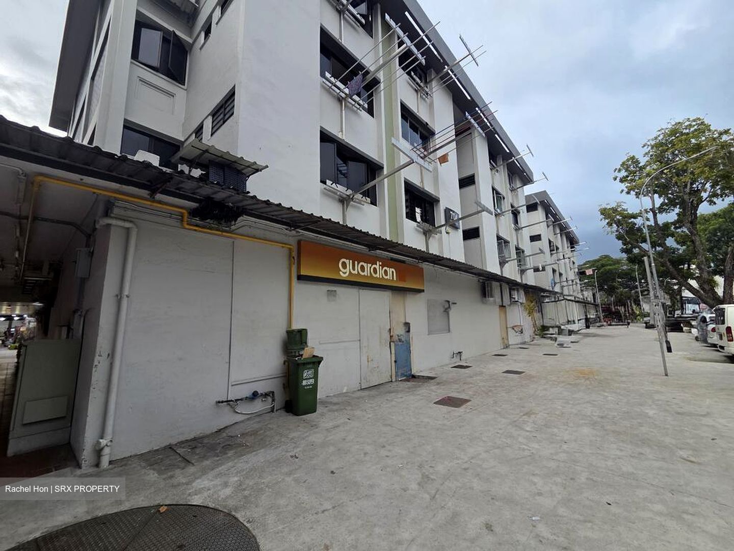 709 ANG MO KIO AVENUE 8 (D20), Shop House #568691961